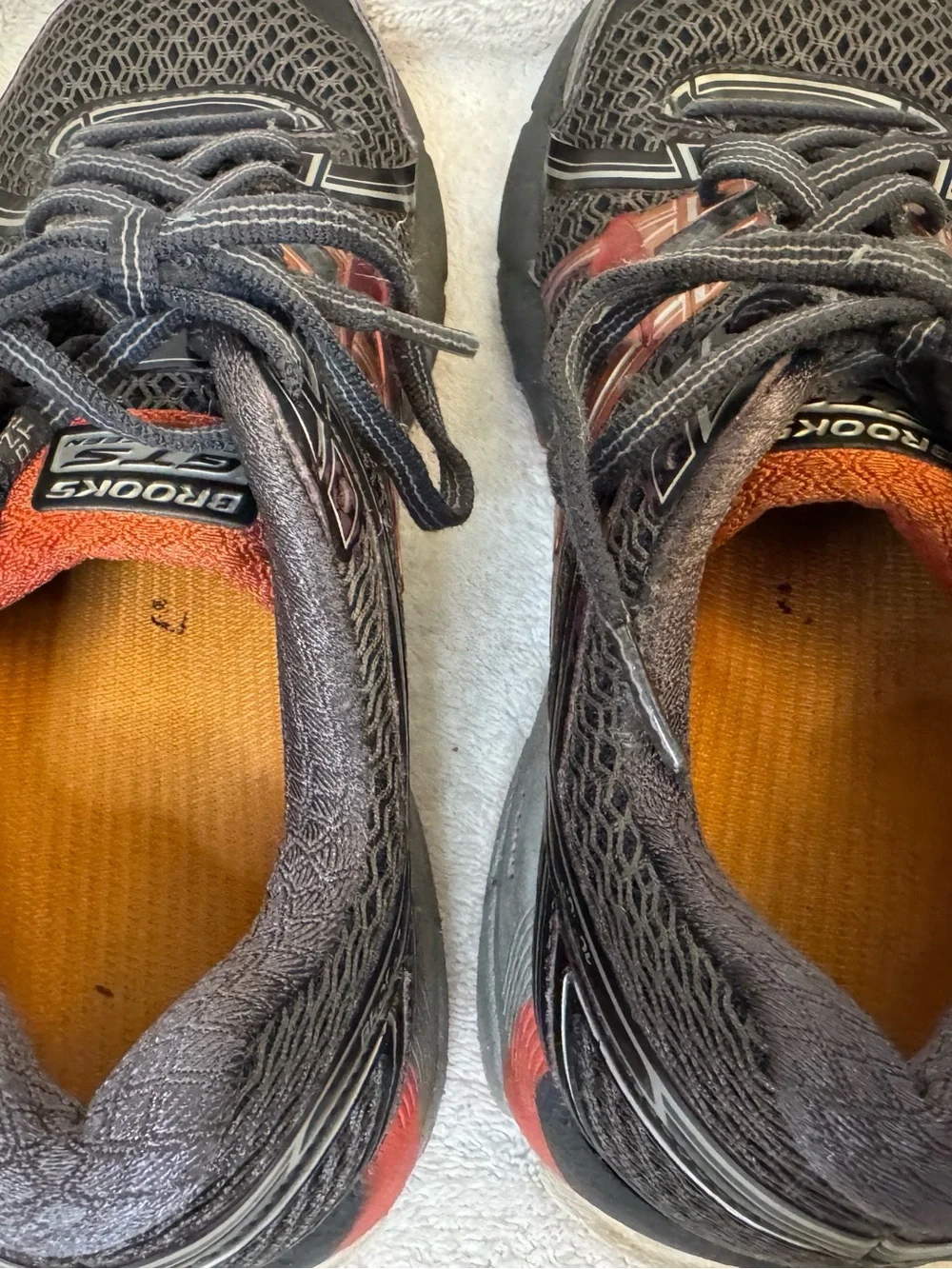 Brooks GTS 17 Womens Athletic Walking Shoes Orange Gray 9.5 1202311B044